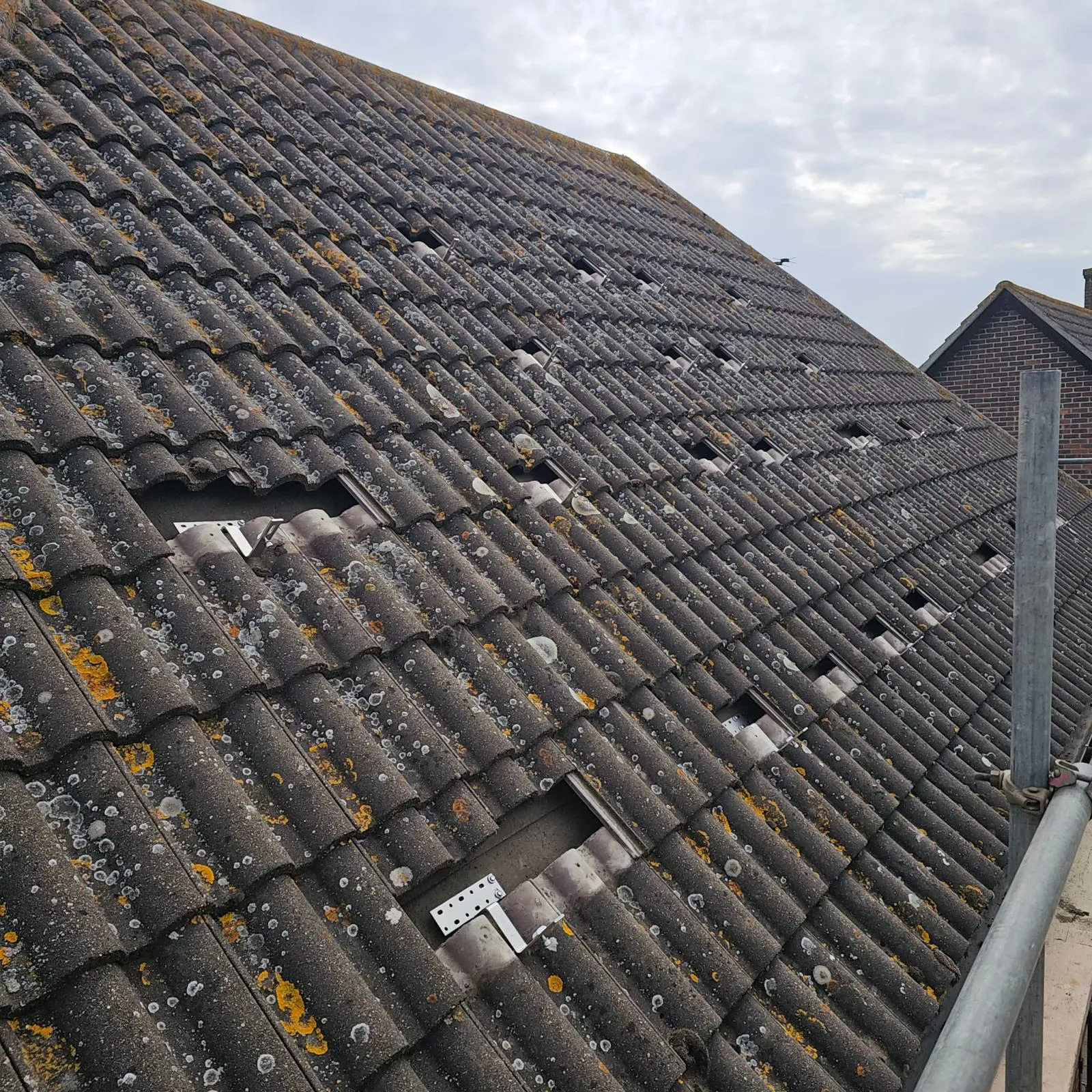 Solar mounting rails